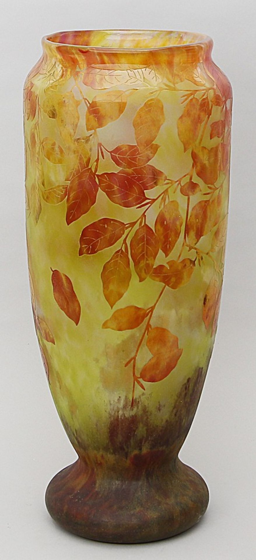 Jugendstil-Vase, Daum Nancy. Farbloses, matt geätztes Glas mit gelben Pulvereinschmel - Bild 5 aus 7