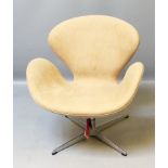 Jacobsen, Arne (1902 Kopenhagen 1971) Lounge-Sessel "Swan Chair", Modell 3320. Fußkre