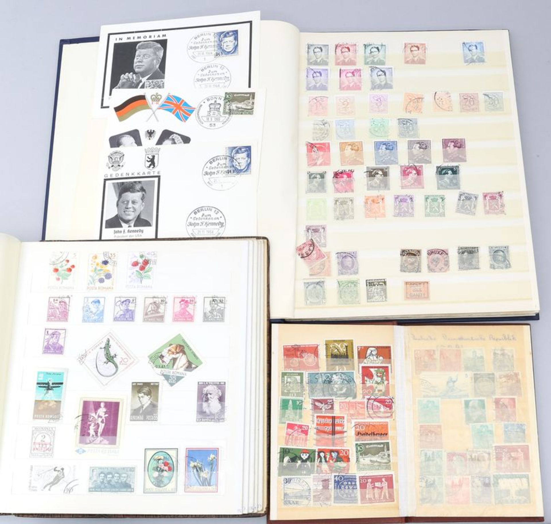 Posten Briefmarken. 3 Alben (überwiegend Bundesrepublik Deutschland), 4 Alben (meist