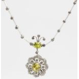 Feines Art Deco-Diamantcollier.