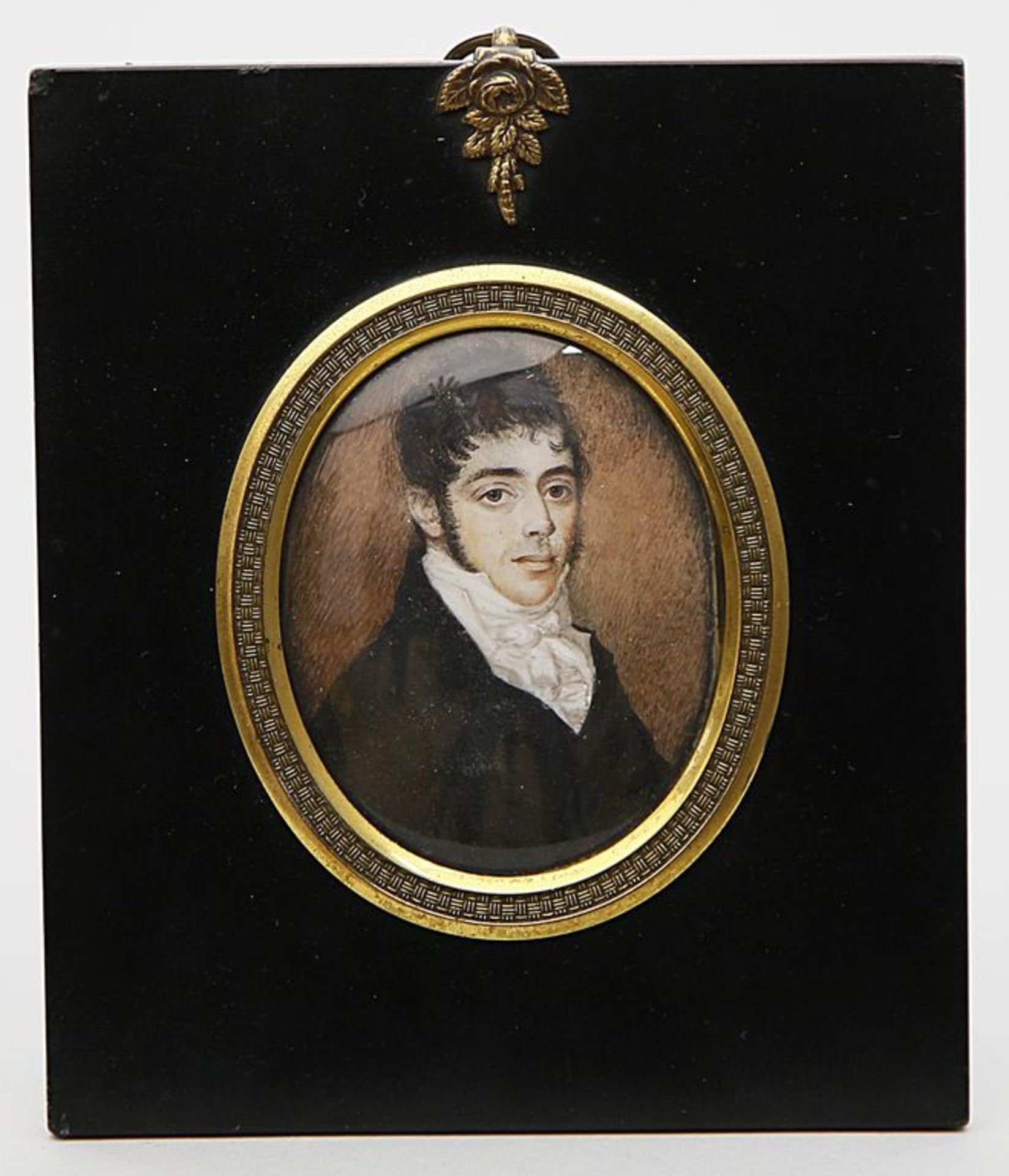 Biedermeier-Miniatur (1. Hälfte 19. Jh.) Junger Mann im Halbportrait. Gouache/Platte. 6,5x 5,5 cm (