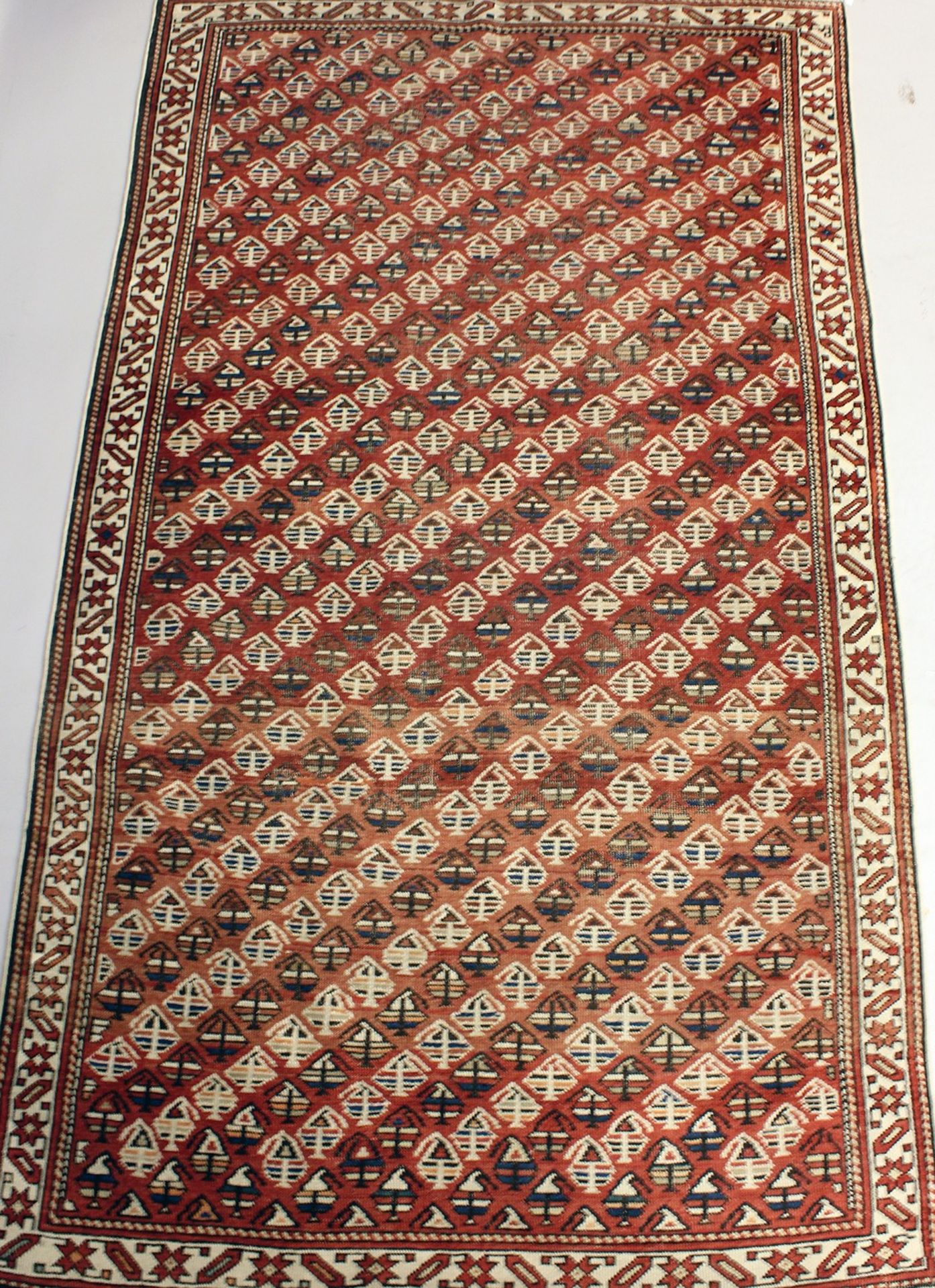 Gendje (Kaukasus, um 1900), ca. 217x 128 cm.