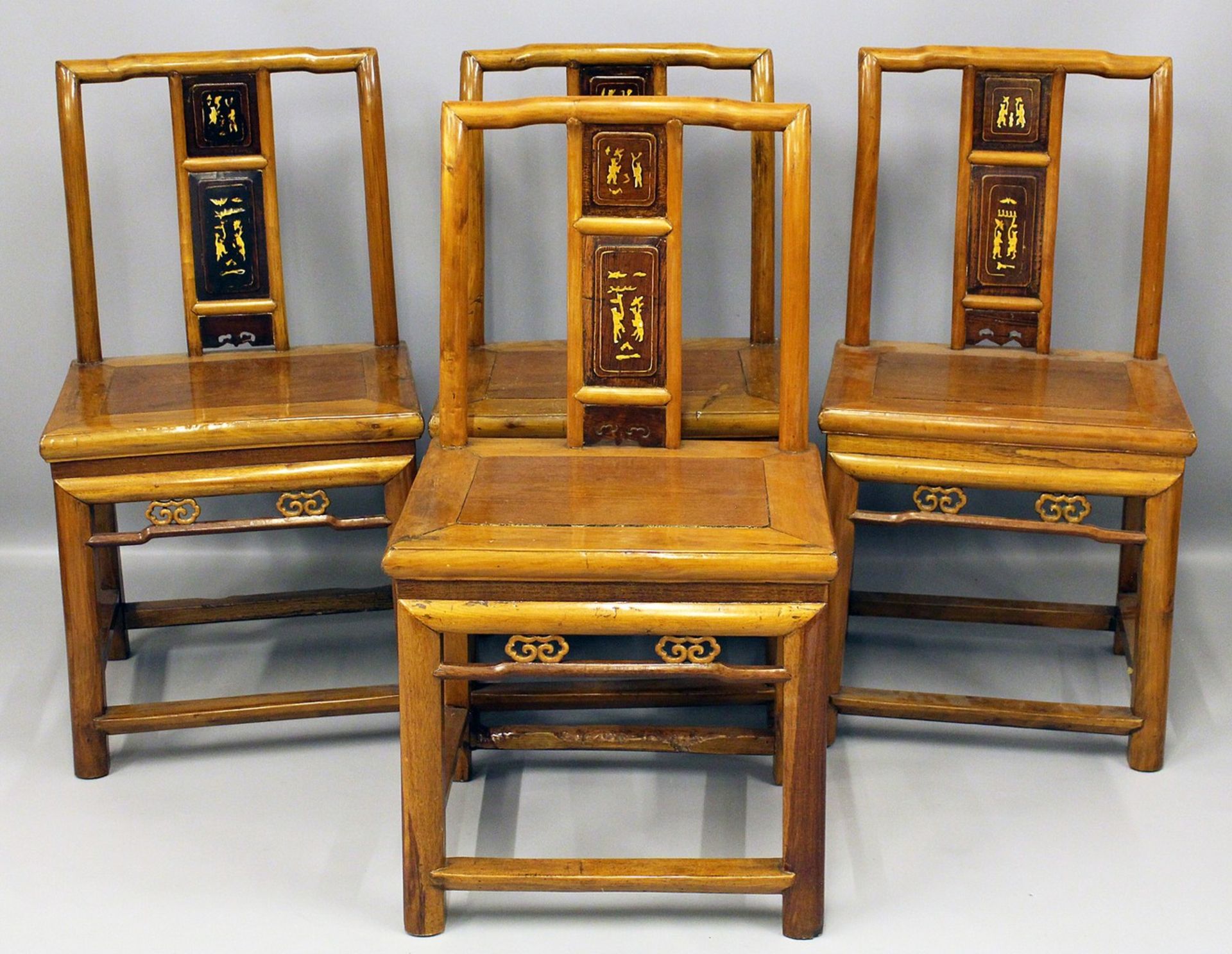 Vier chinesische Stühle. - Image 2 of 2