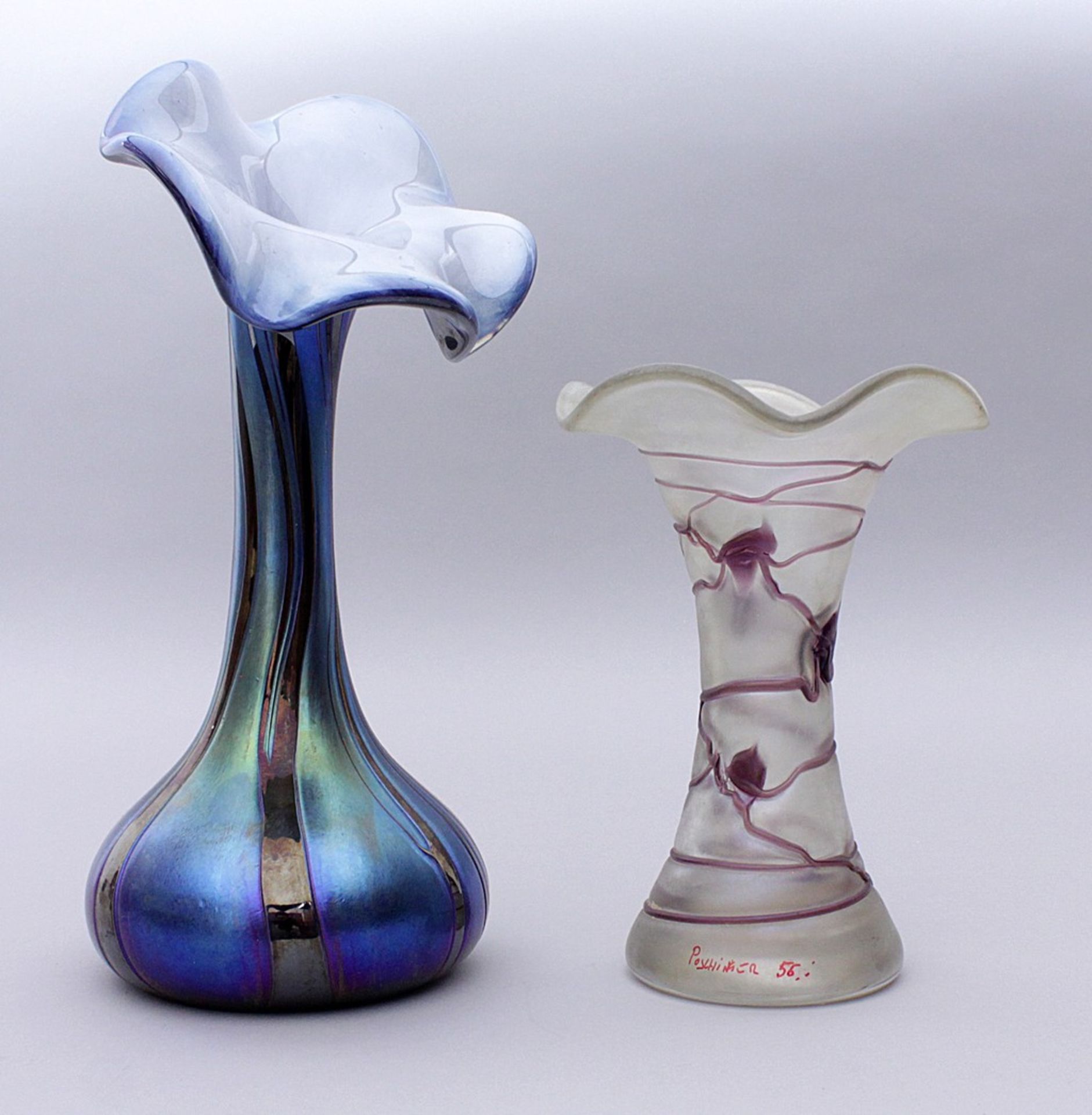 2 Vasen im Stil des Jugendstils.