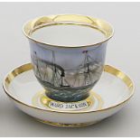 Ziertasse mit Untertasse, so genannte "Captains Cup". Tasse schauseitig mit bunt gemalter