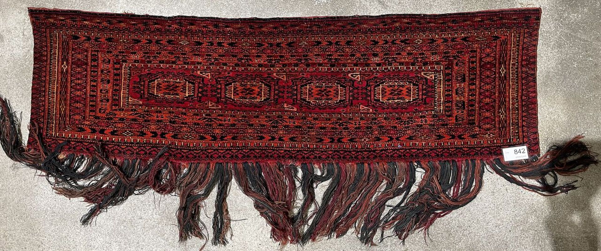 Turkmene, ca. 34x 117 cm. EHZ 2. Prov.: Nachlass eines Berliner Sammlers, Teil 2.