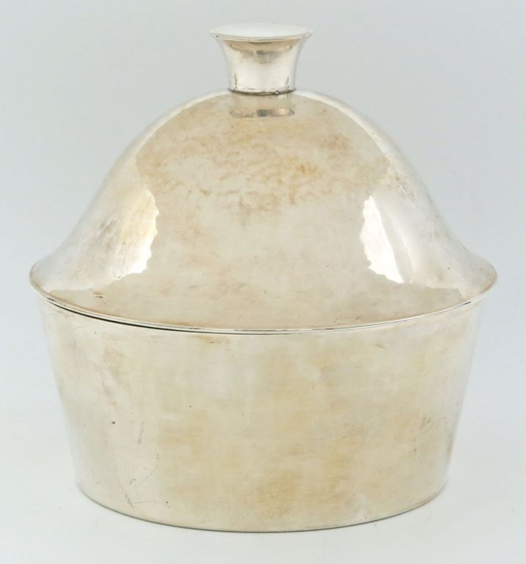 Roth, Emmy (1885 Hattingen - Tel Aviv 1942) Deckeldose. 800/000 Silber, 563 g. Zylindrische,