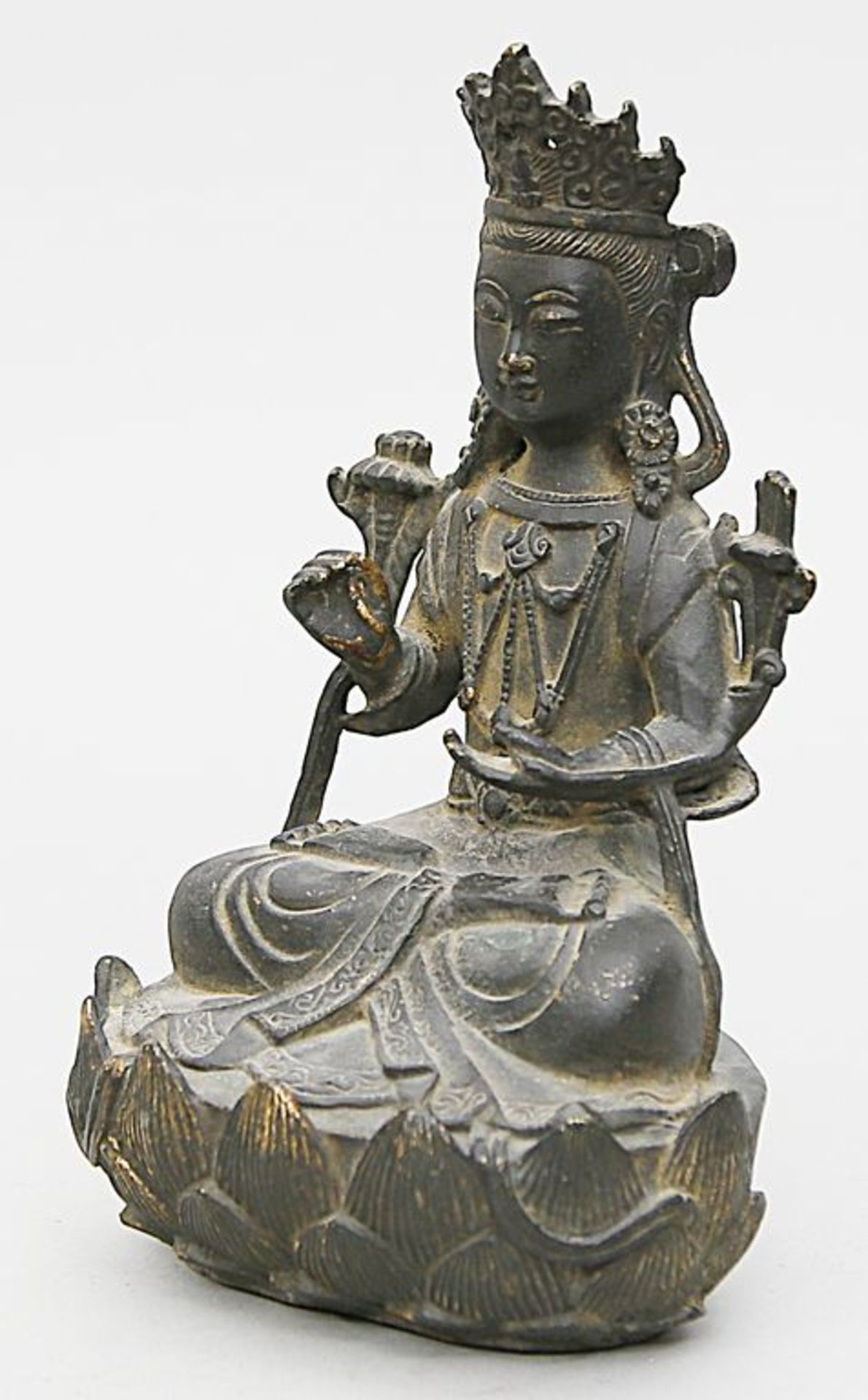 Skulptur "Bodhisattva Guanyin", Ming-Zeit. Bronze. Schwarz-braune Patina mit Resten ehemaliger - Bild 4 aus 4