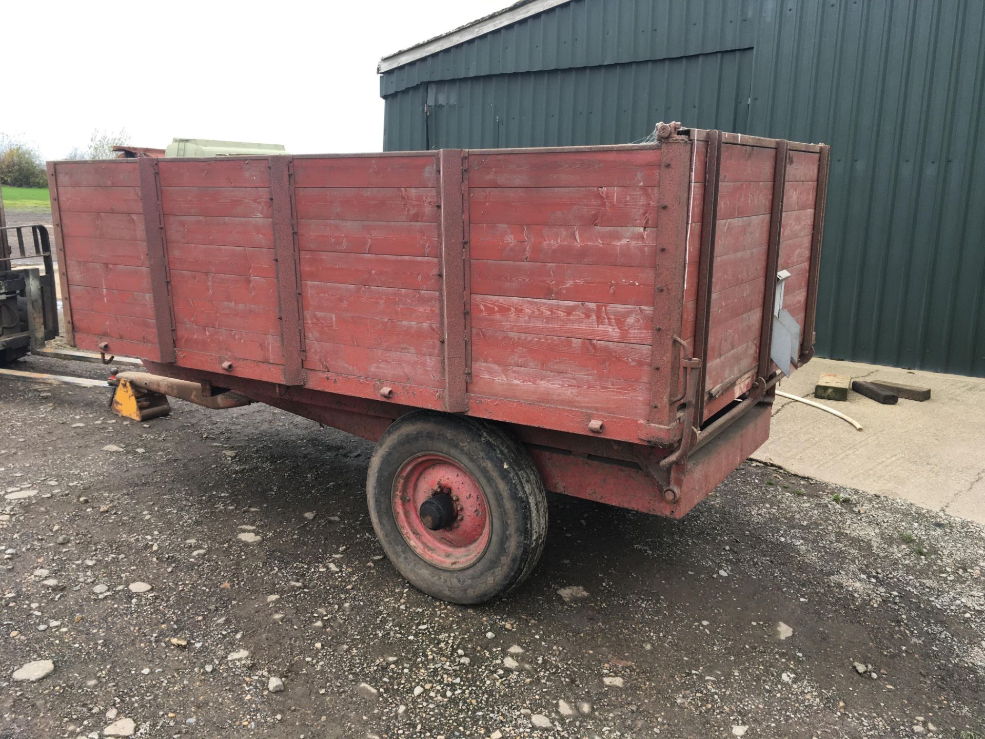 Tye 3 tonne wooden bodied tipping Traile - Image 2 of 2