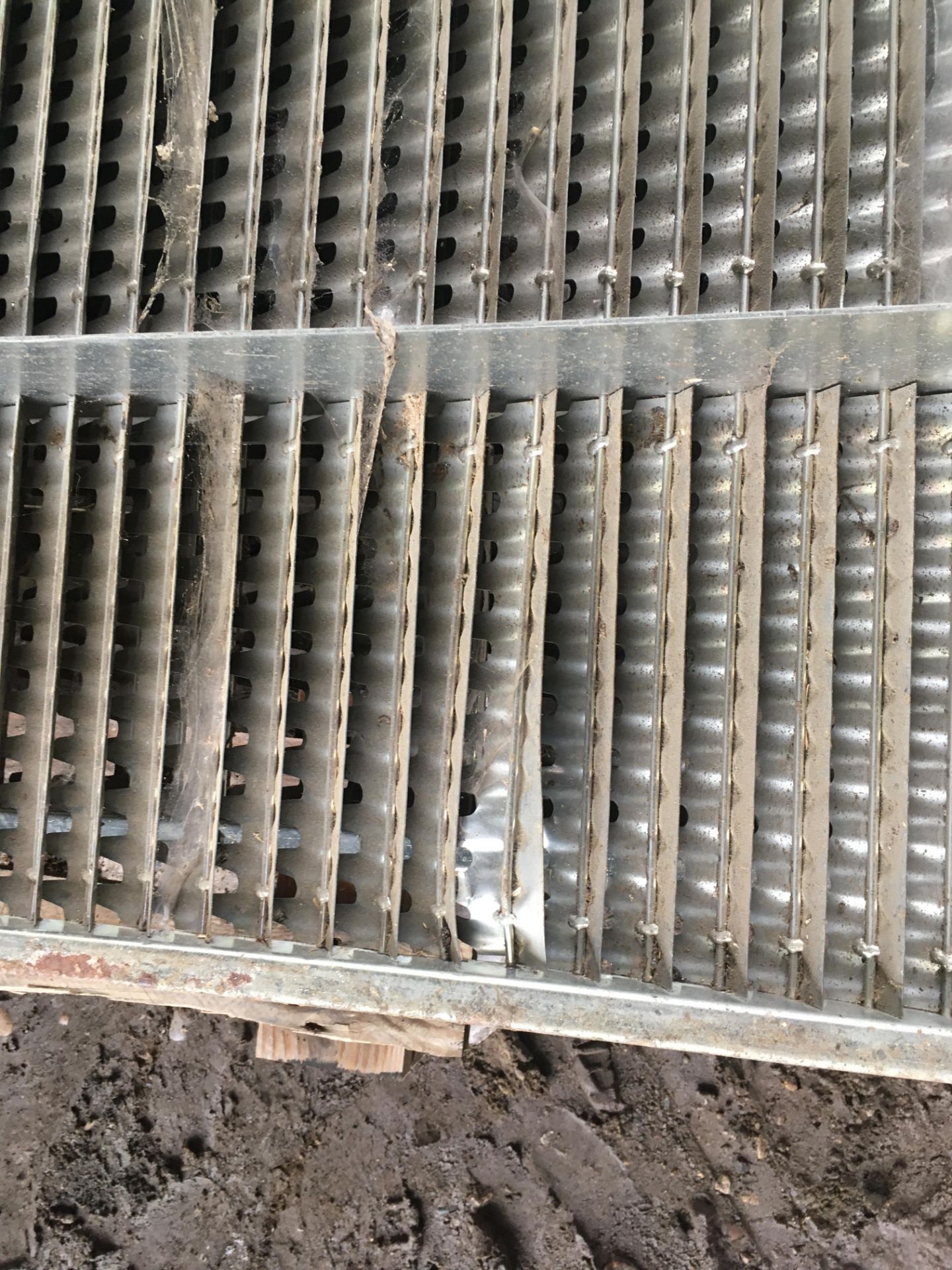 Pair of slightly damaged top sieves (to - Image 4 of 5