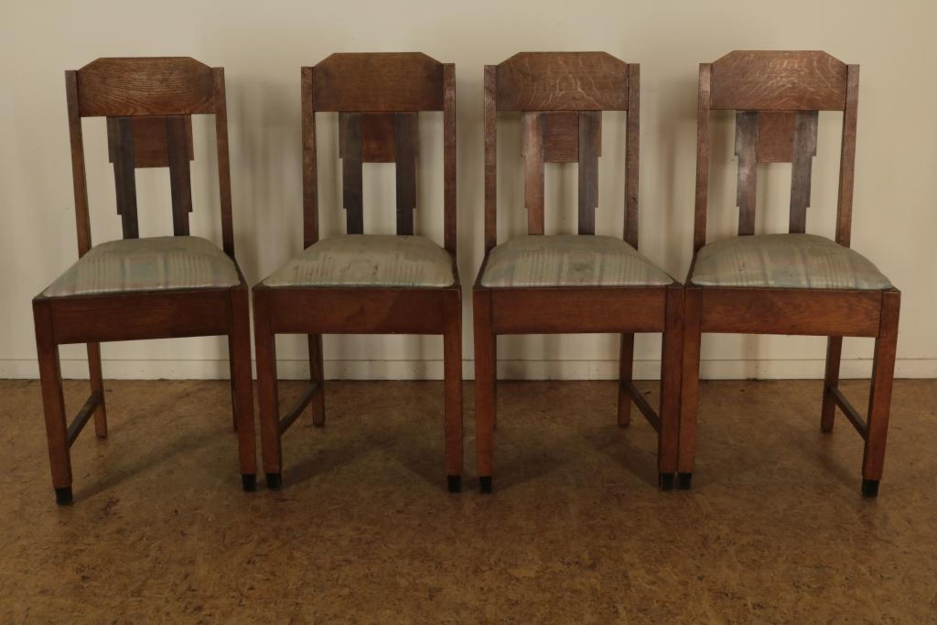 Serie van 4 Art Deco stoelen