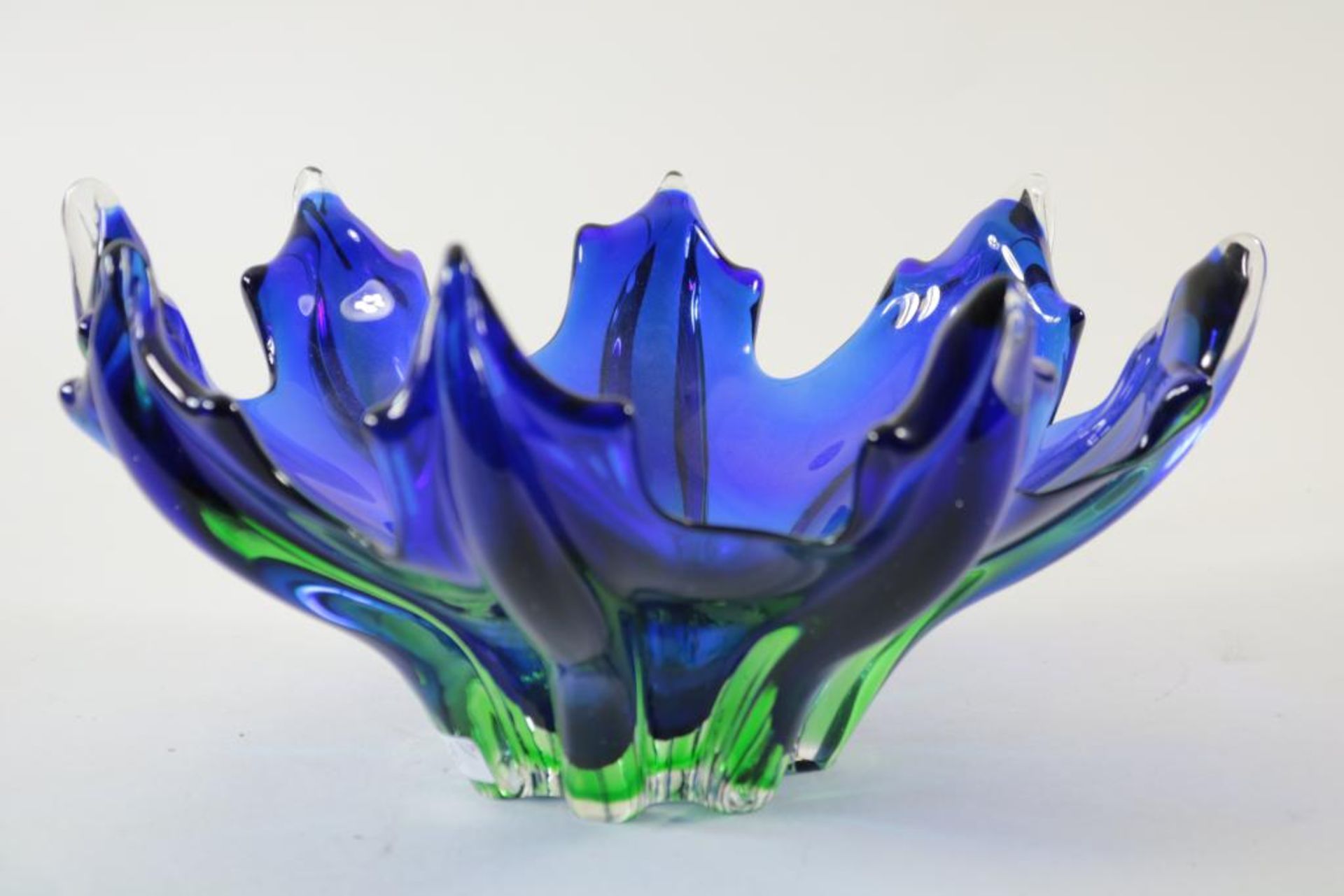 Diwandig blauw glazen schaal, Murano