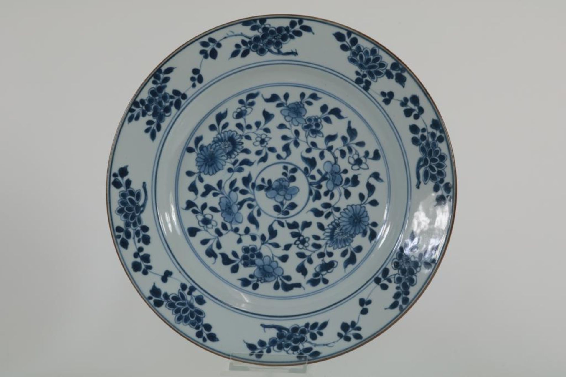 Lot van 7 Qianlong porseleinen borden - Image 8 of 12