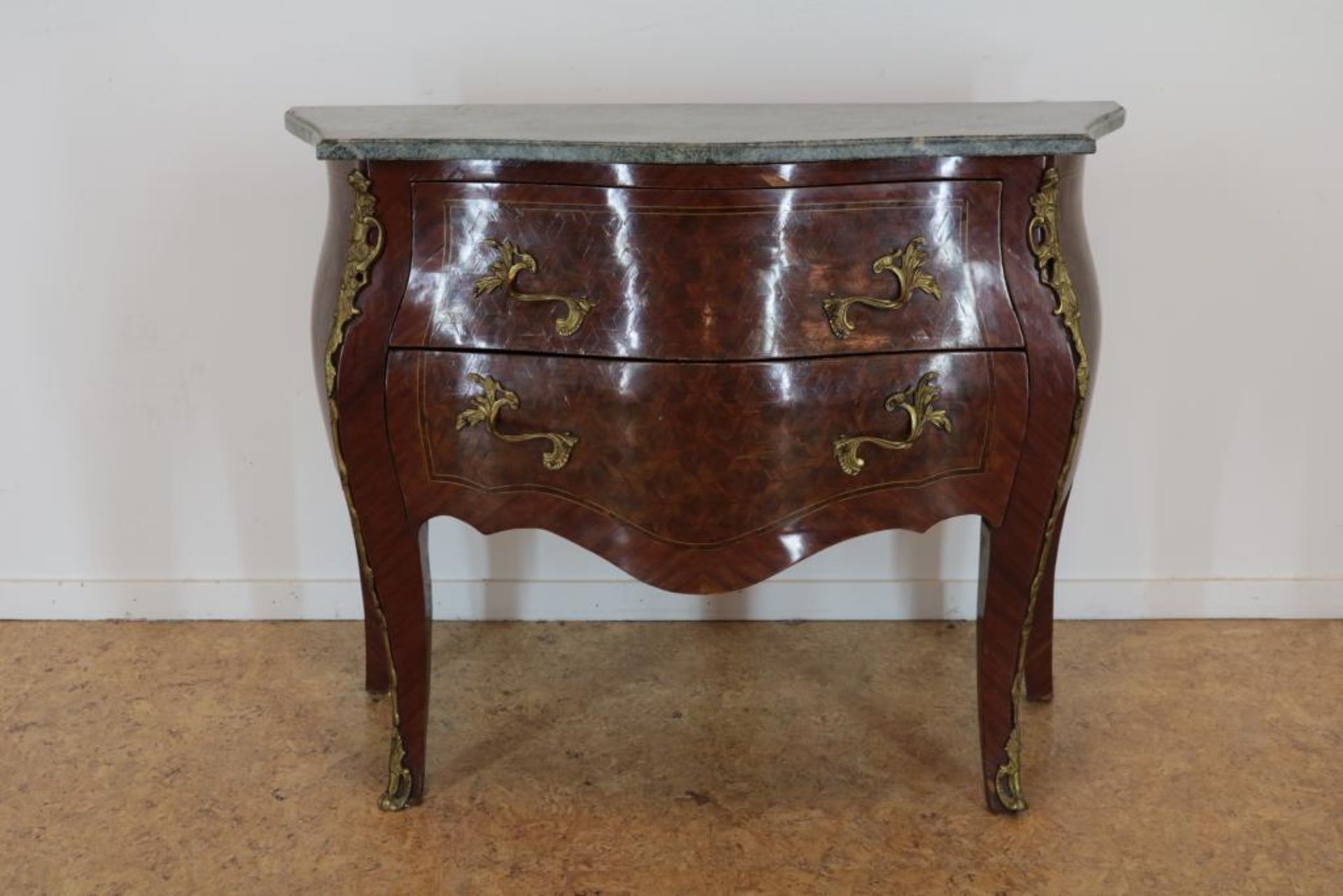 Noten Louis XV-stijl commode