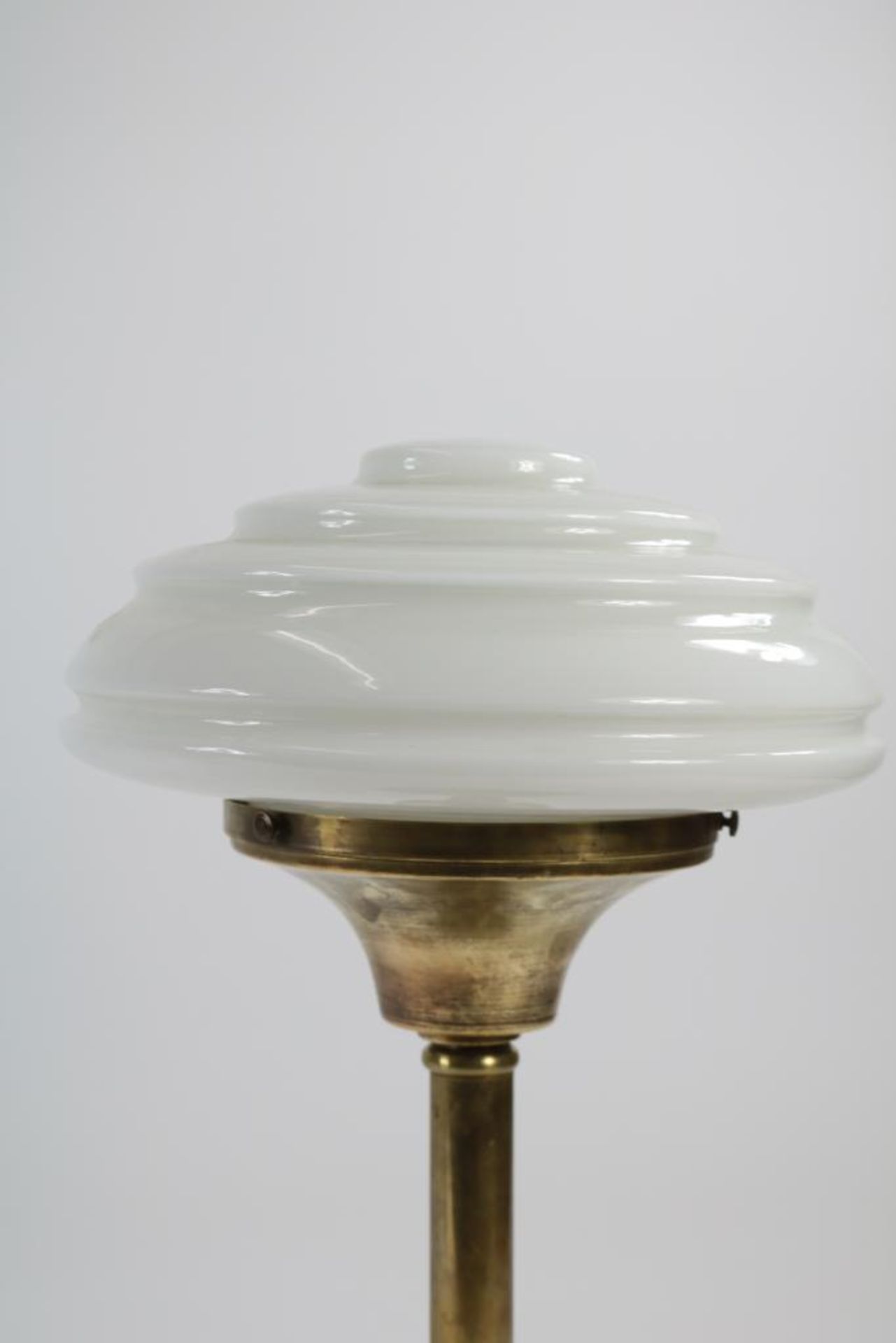 Art Deco tafellamp op koperen voet - Bild 2 aus 3