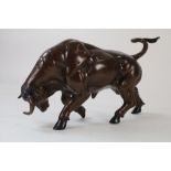 Bronzen sculptuur van een stier