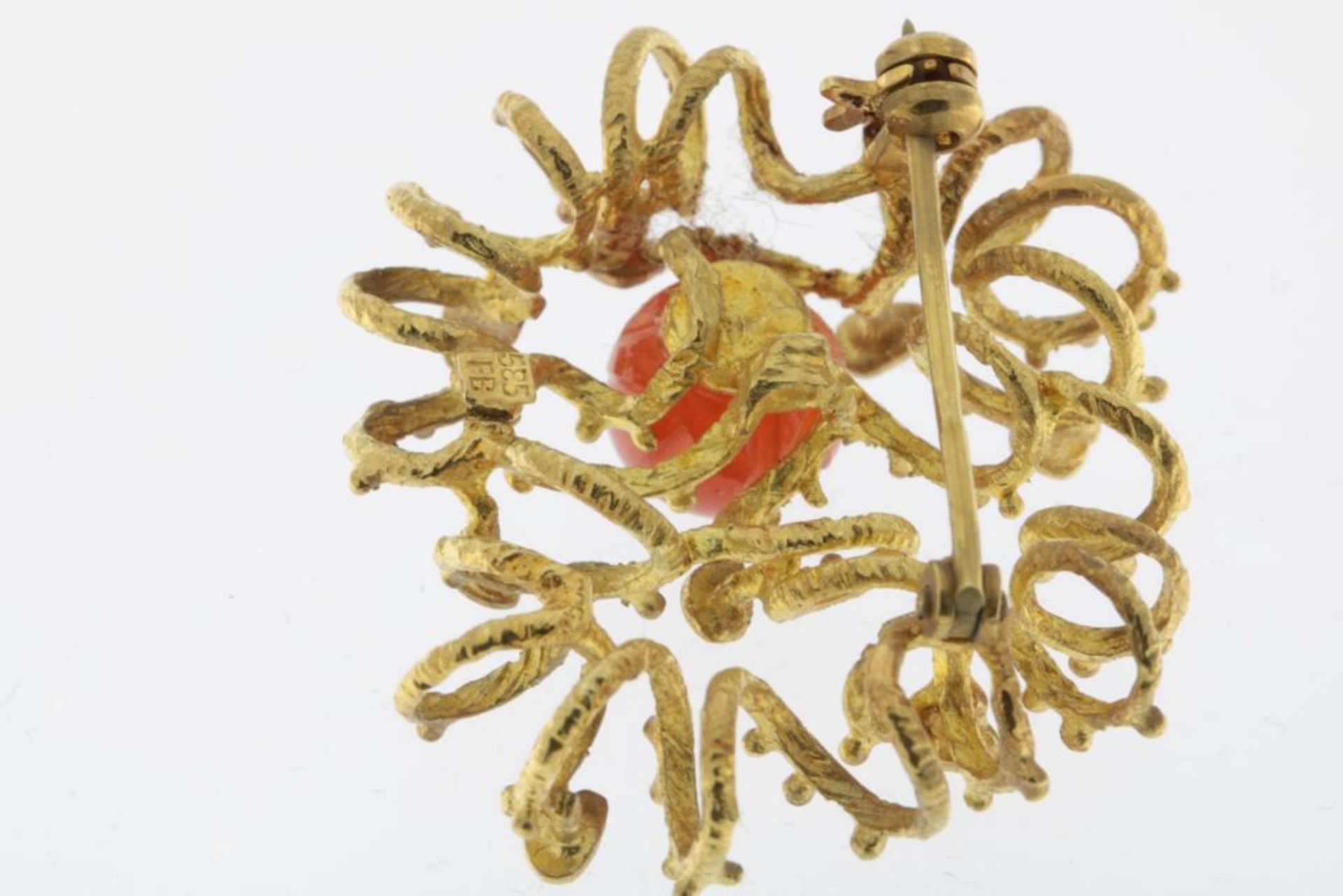 Moderne gouden broche met carneool - Image 2 of 3