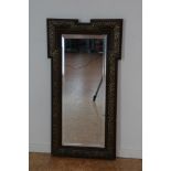 Geslepen spiegel houten bewerkte lijst