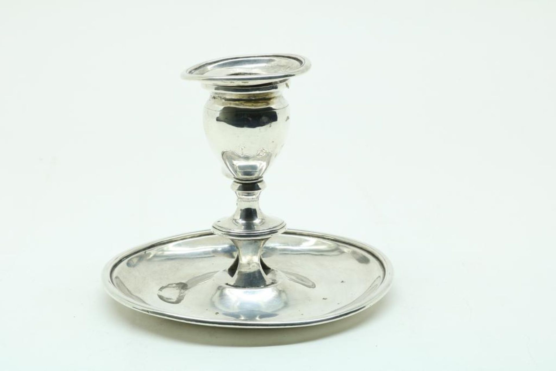 Zilveren blaker, op ovale bord