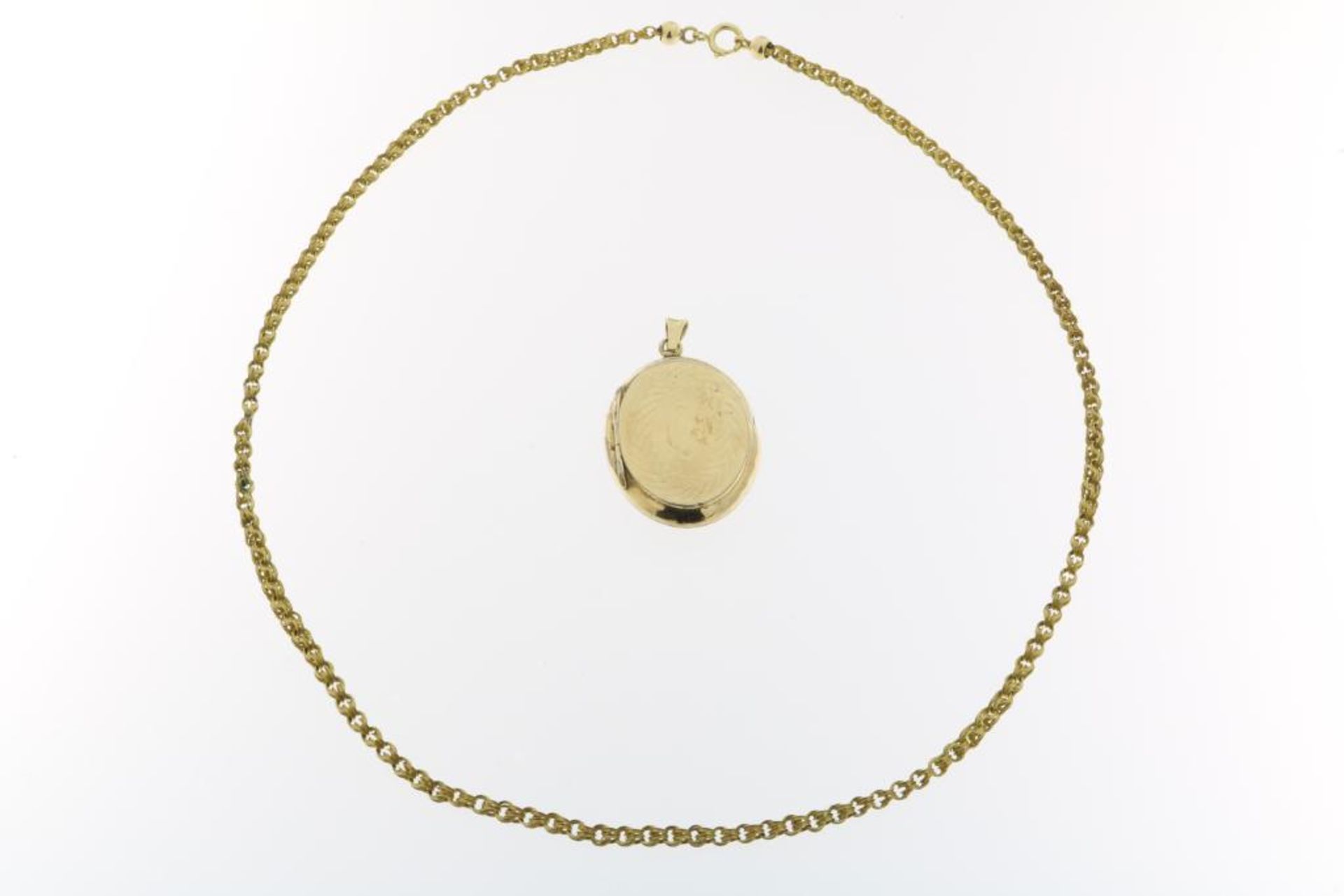 Gouden collier en medaillion