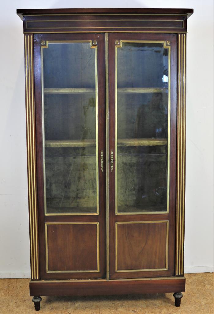 Mahonie Louis XVI-stijl vitrine kast