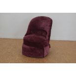 Breifauteuil met rode velourse bekleding