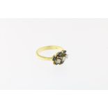 Geelgouden ring met diamant en saffier