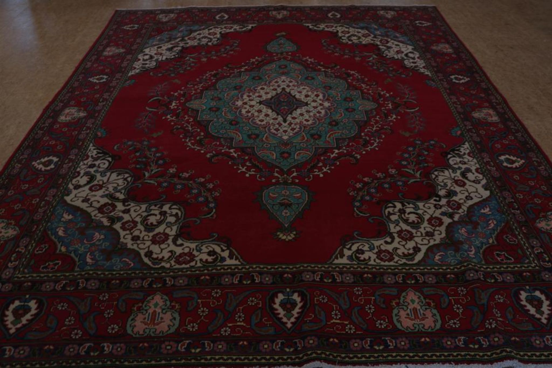 Tapijt, Tabriz 390 x 294 cm.