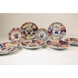 Lot van 8 porseleinen Imari schotel