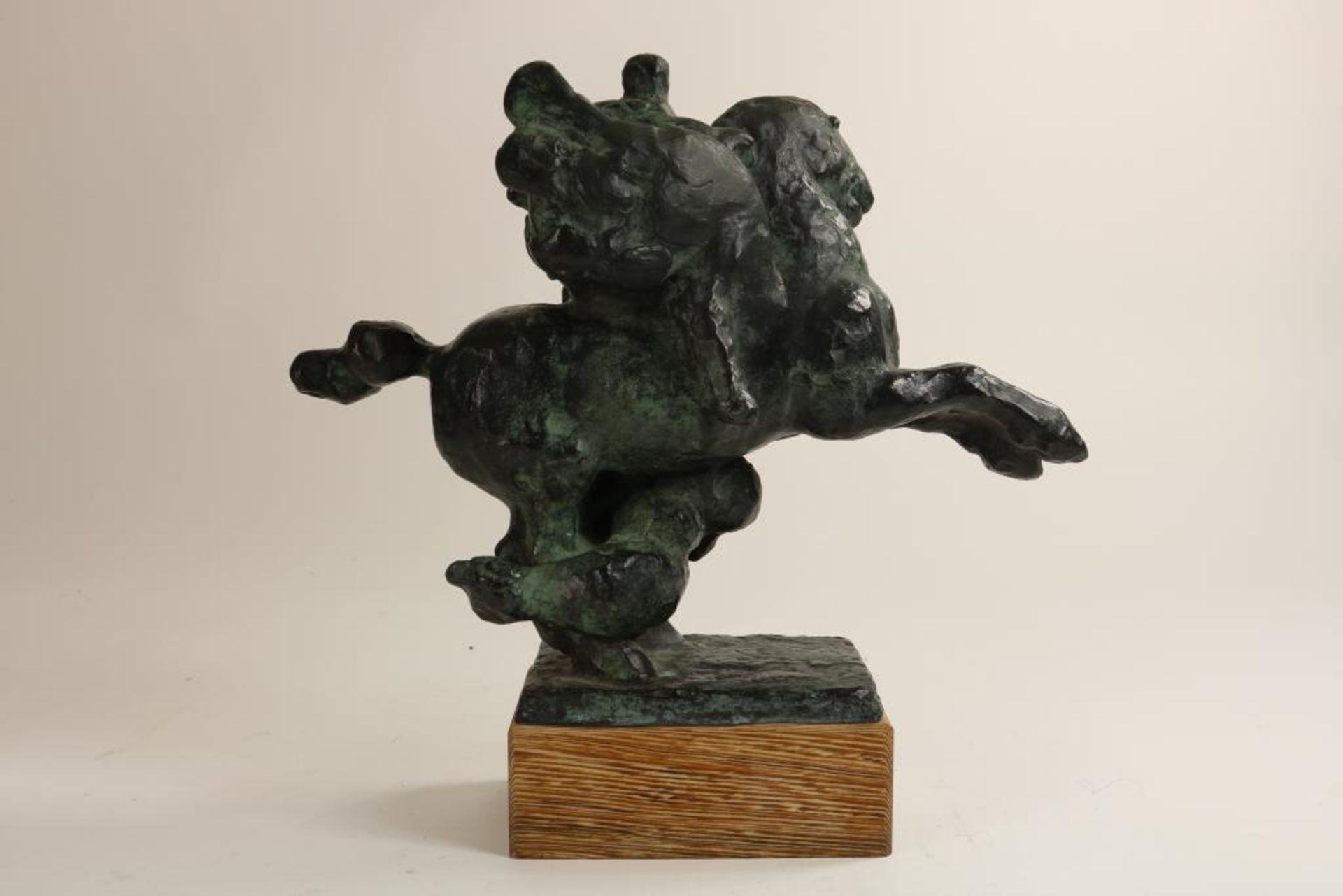 Bronzen sculptuur van paard en ruiters