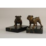 Stel bronzen sculpturen van bull dog's
