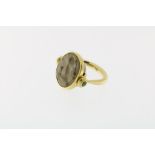 Geelgouden ring met antieke intaglio