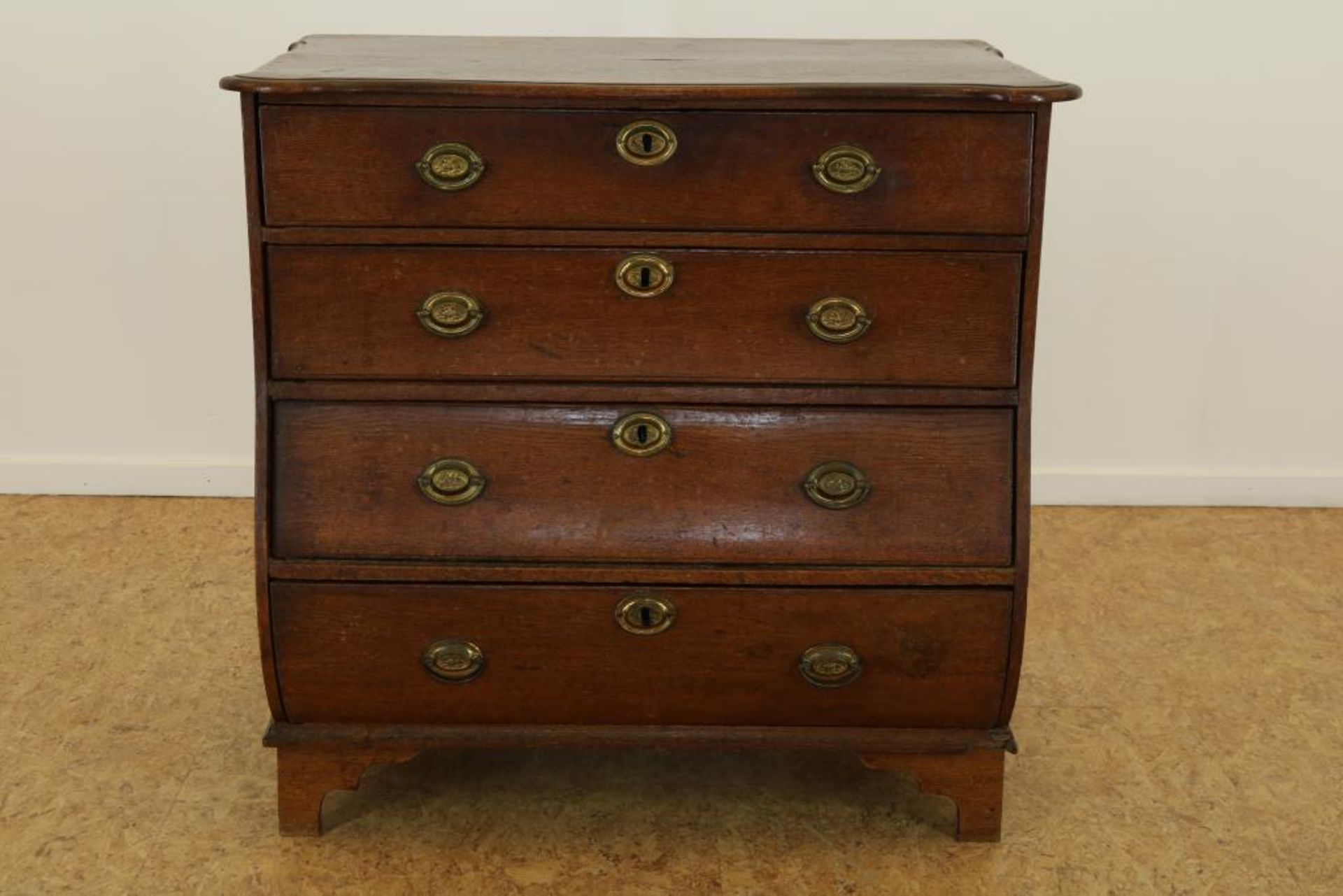 Eiken commode met 4 laden, 18e eeuw