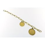 Gouden close-forever armband, 2 munten