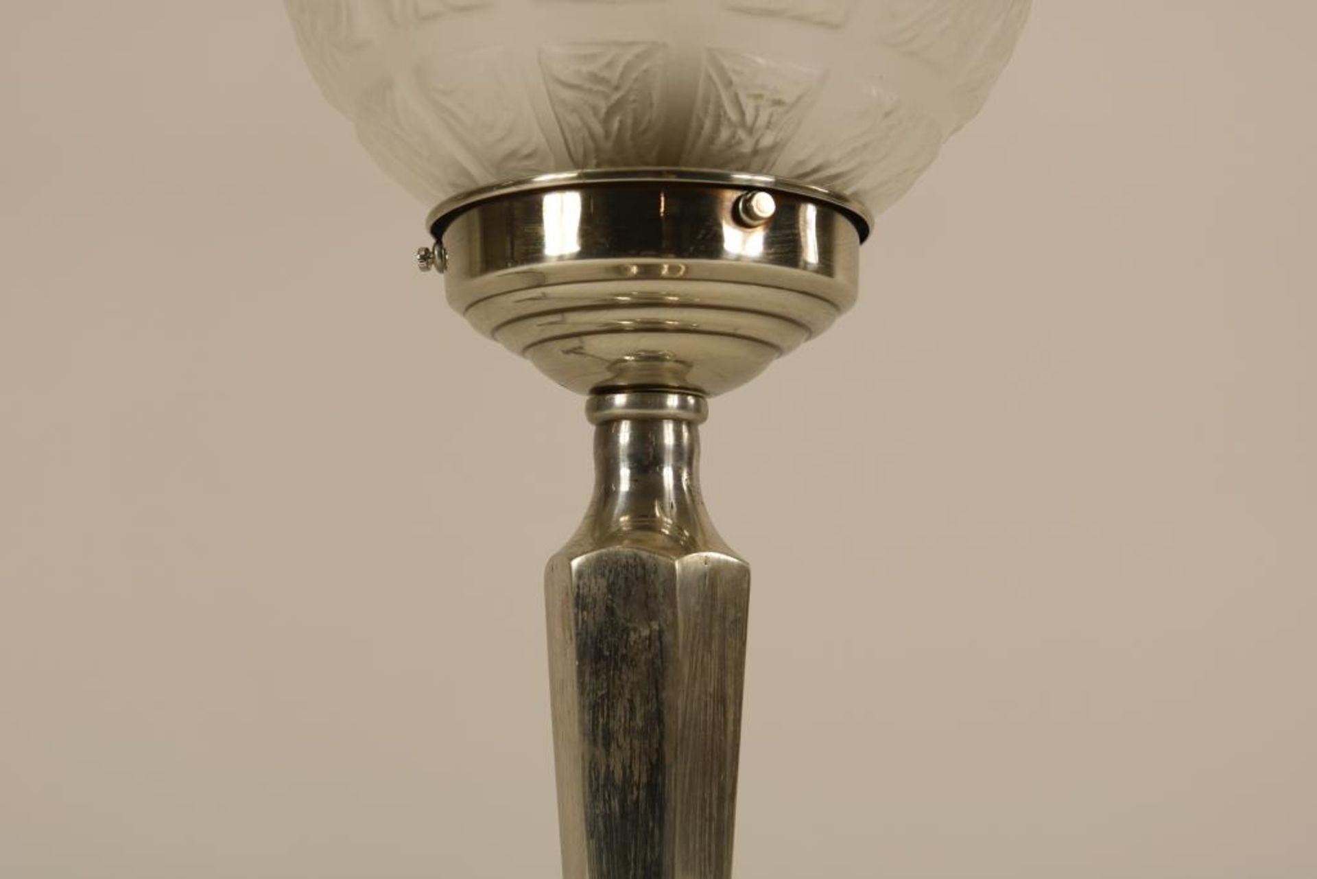Verzilverd Art Deco tafellampje - Image 2 of 4