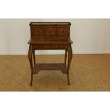 Noten Louis XVI-stijl damesbureau