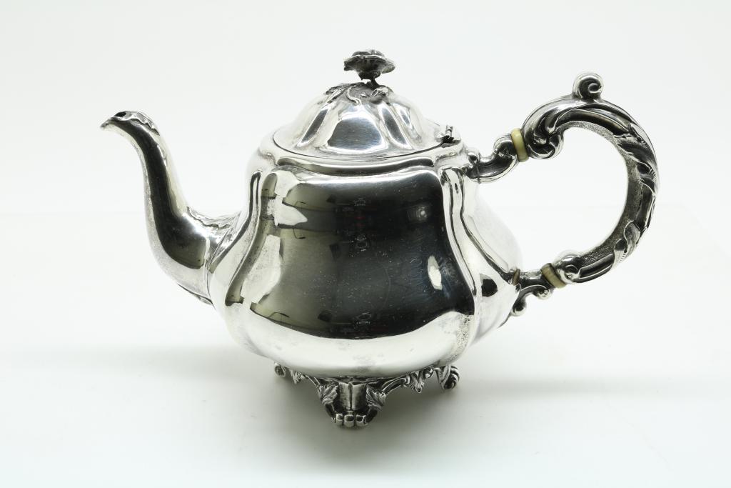Zilveren theepot, 19de eeuw