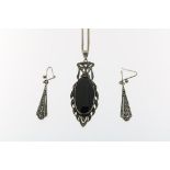 Zilveren Art Deco set, onyx en markasiet