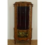 Noten gefineerde Louis XV-stijl vitrine