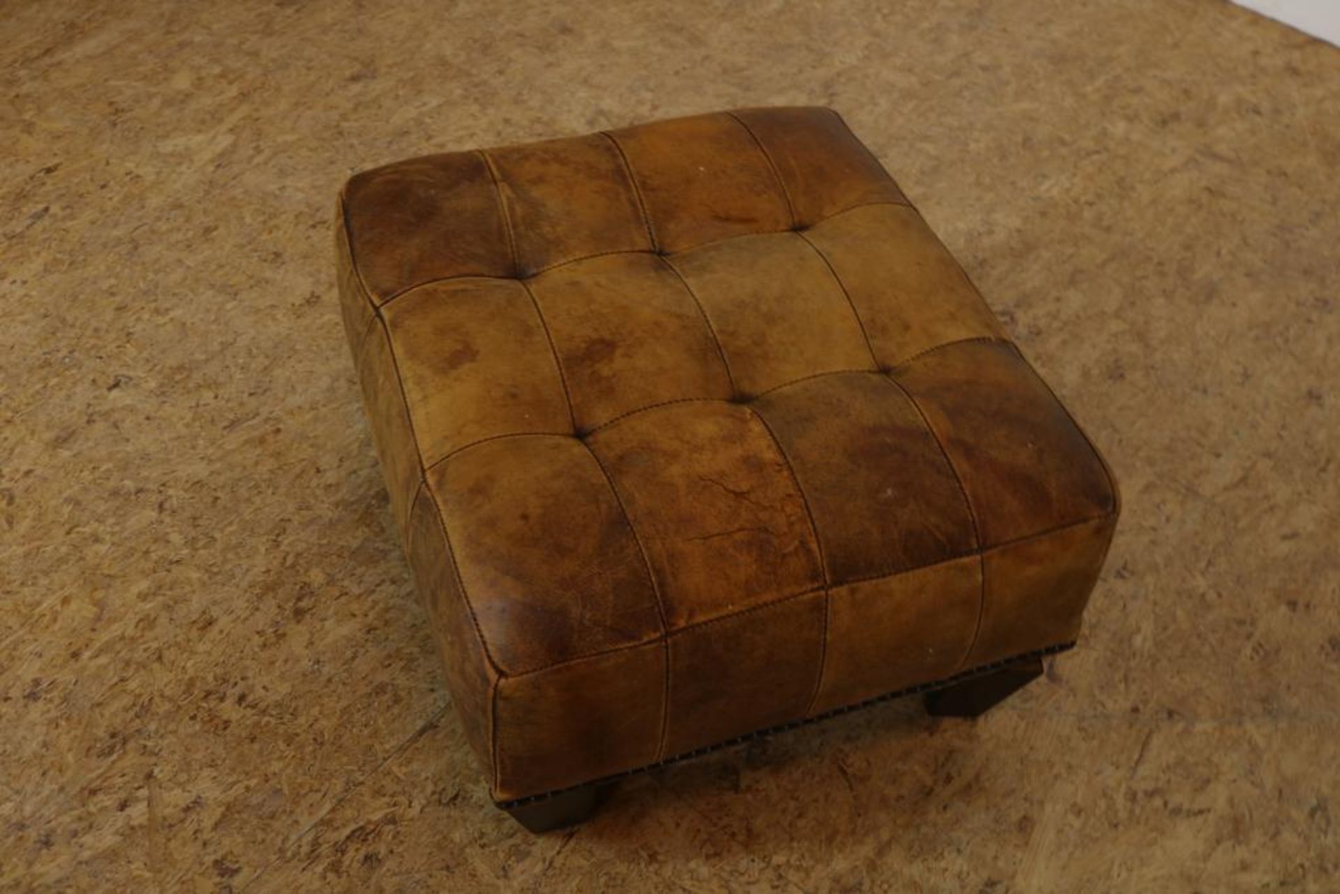 Bruinlederen oorfauteuil + hocker - Image 3 of 4