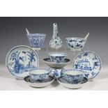 China, een collectie blauw-wit porselein, Kangxi en later,