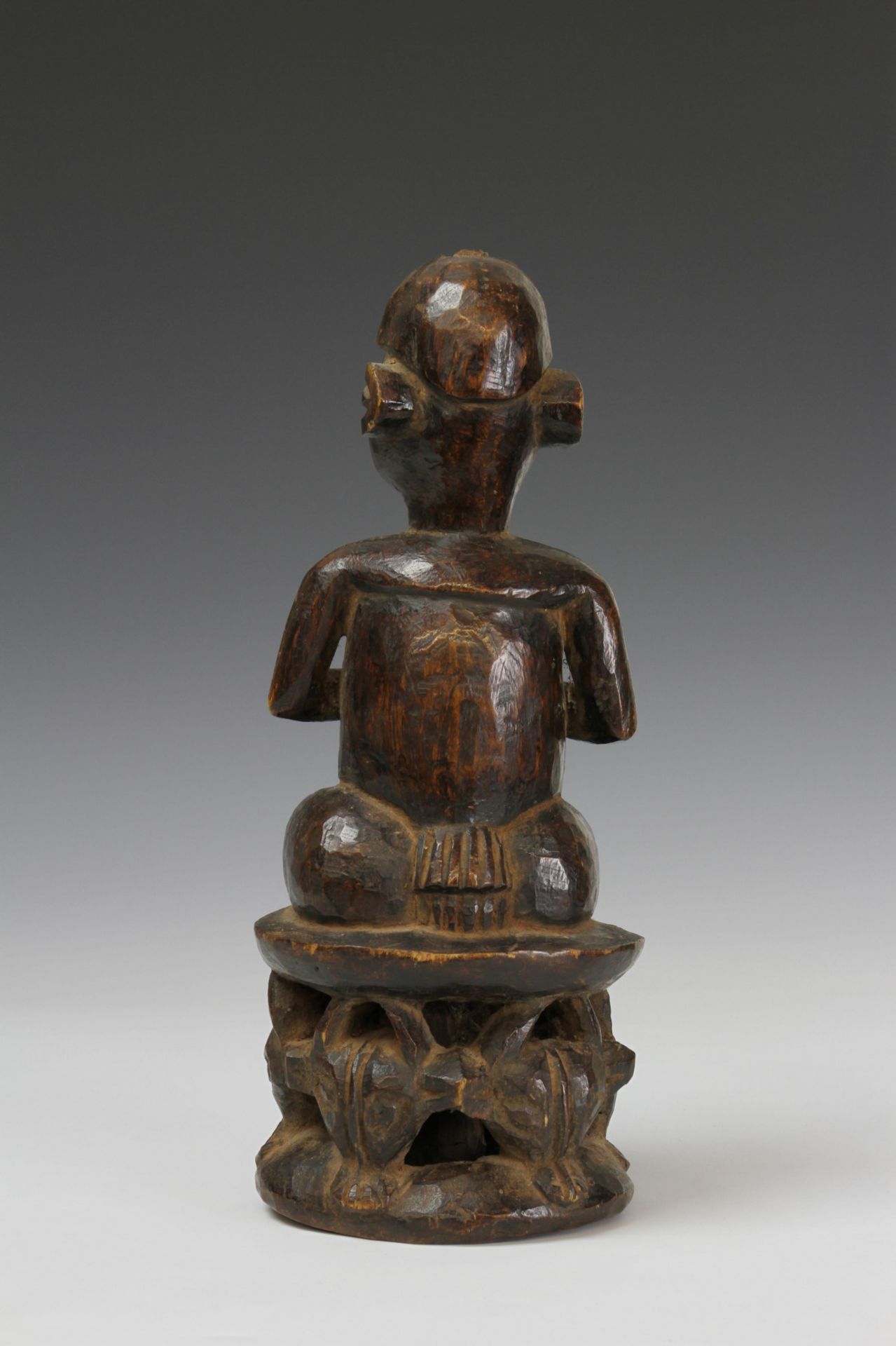 Cameroon, Grass lands, seated figure on a throne with buffalo heads - Image 5 of 5