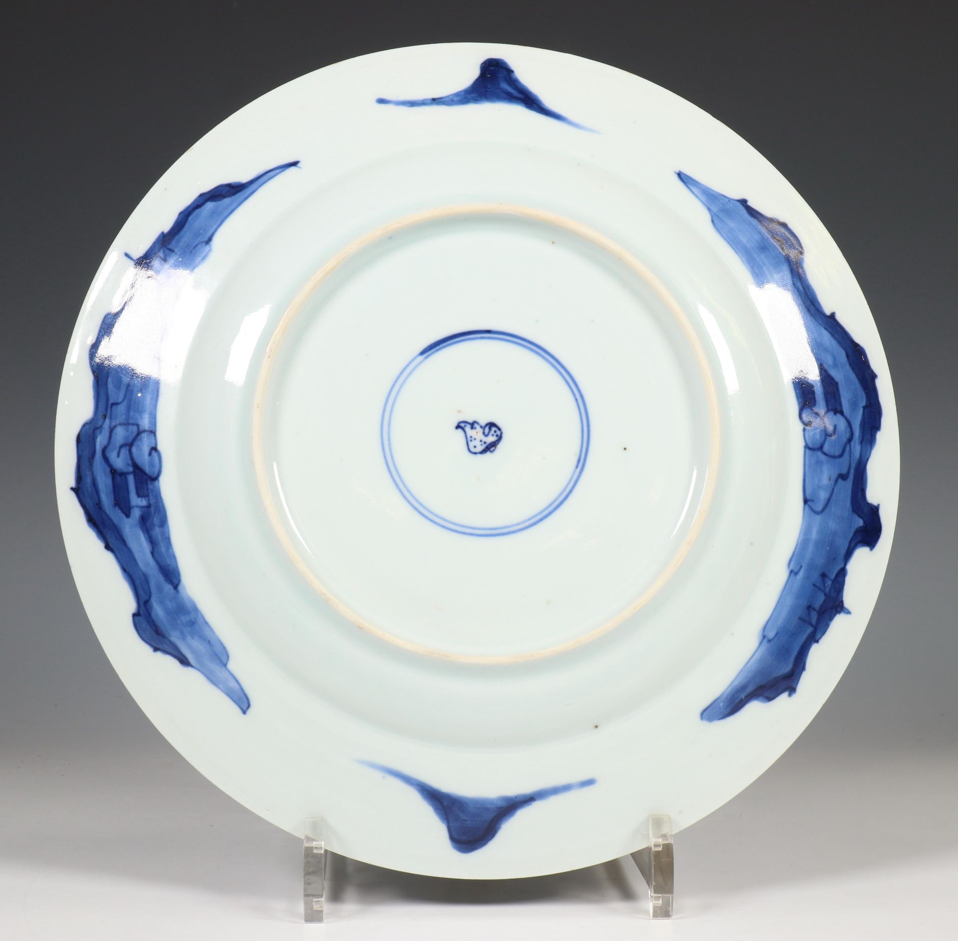 China, een blauw-wit porseleinen serviesgedeelte, laat Qing-dynastie, - Bild 18 aus 44