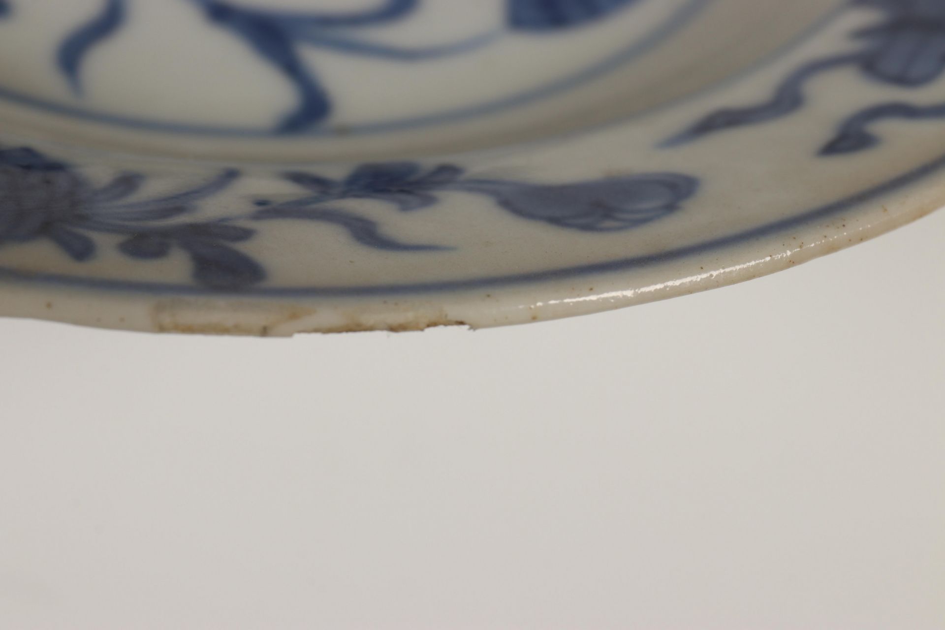 China, een set van twaalf blauw-wit porseleinen schoteltjes, Kangxi, - Image 7 of 16