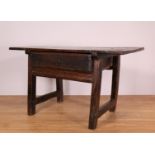 Notenhouten tafel, 18e eeuw,