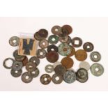 China, een collectie van vijfenveertig verschillende metalen munten