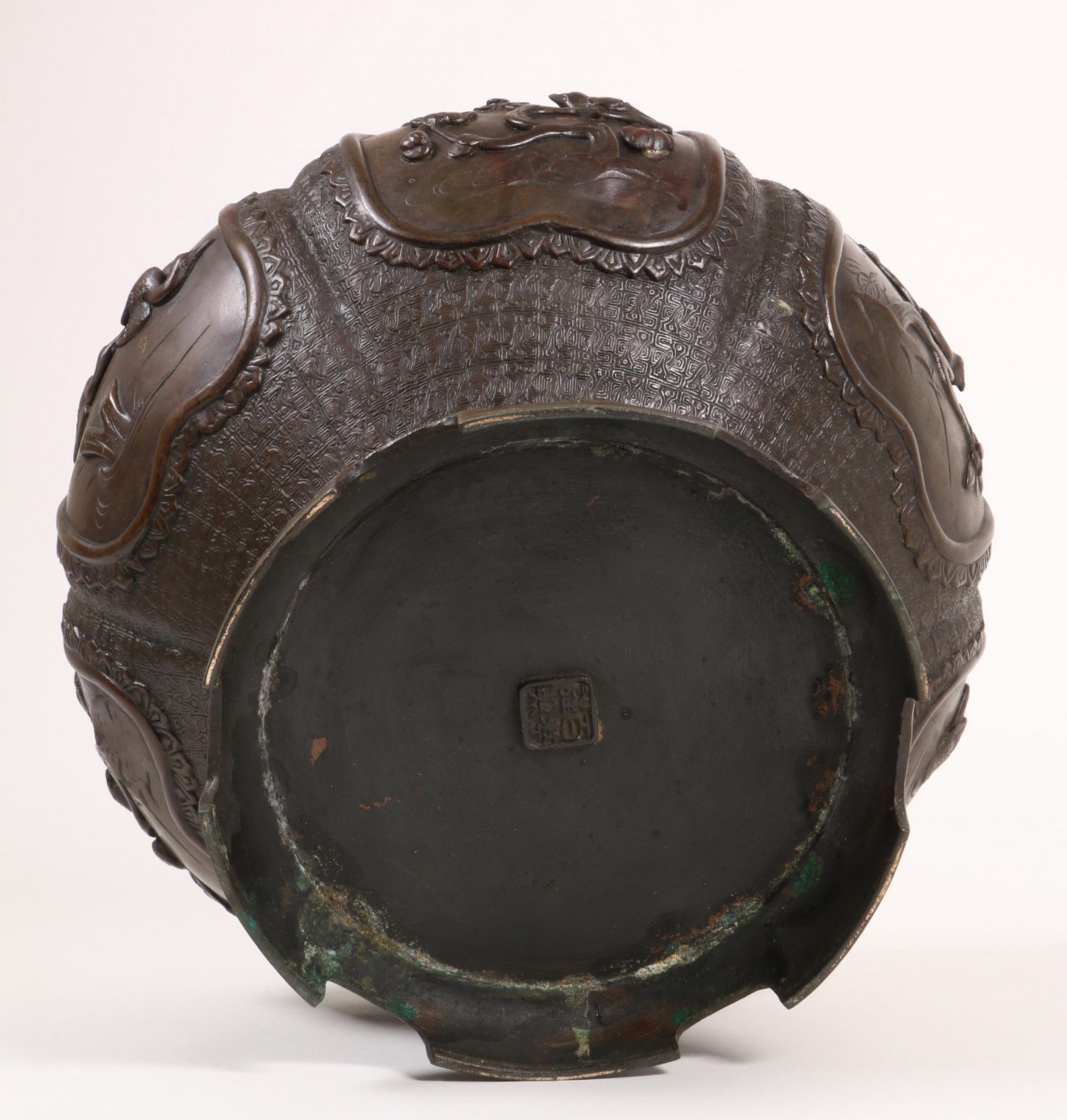 Japan, bronzen cache-pot, ca. 1920 - Bild 5 aus 5