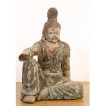 China, polychroom beschilderde houten Guanyin met opgetrokken knie, rajatilasana houding, een arm ru