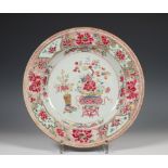 China, een famille rose porseleinen schotel, Qianlong,