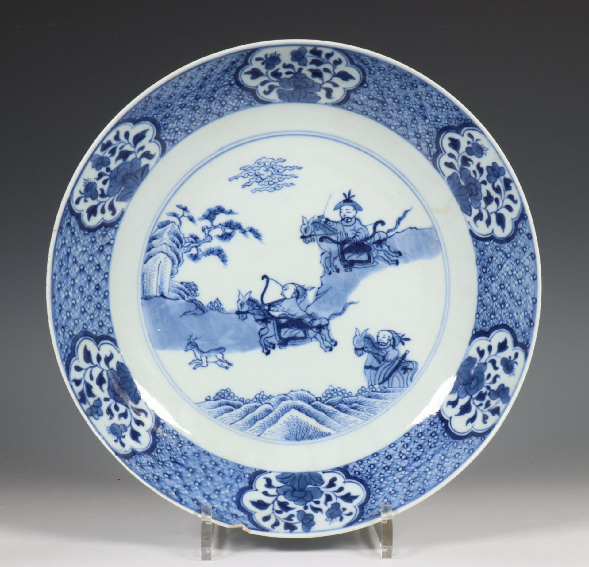 China, een blauw-wit porseleinen serviesgedeelte, laat Qing-dynastie, - Bild 31 aus 44